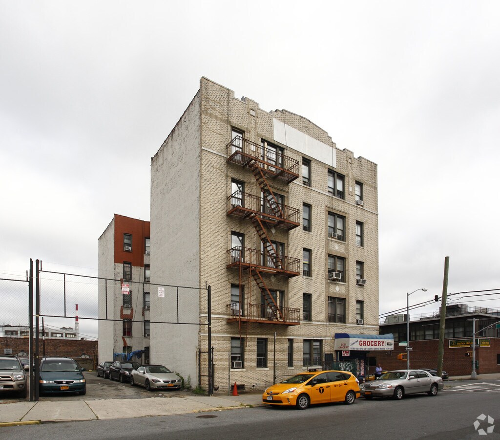 24-16 40th Ave - 24-16 40th Ave