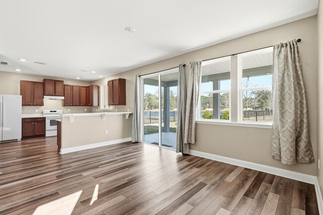 Photo - 216 Santorini Ct