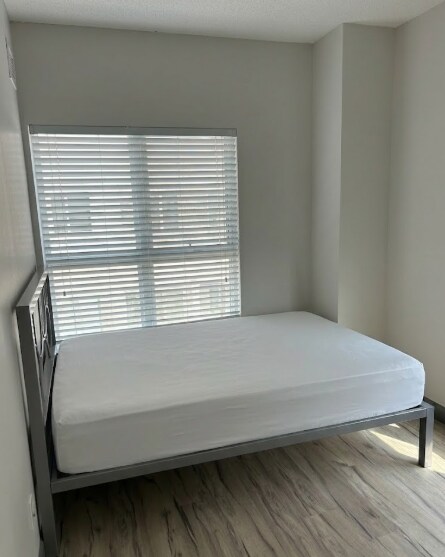 Photo - 258B-258B Sunview St