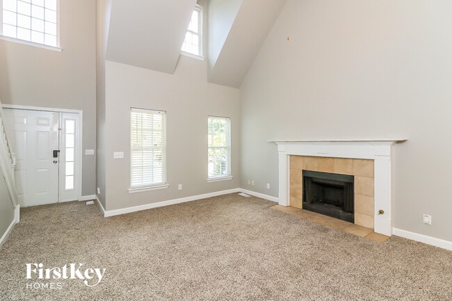 Photo - 2630 Argo Dr SE