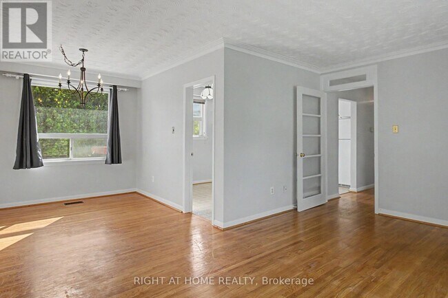 Photo - 426 Seaton Dr