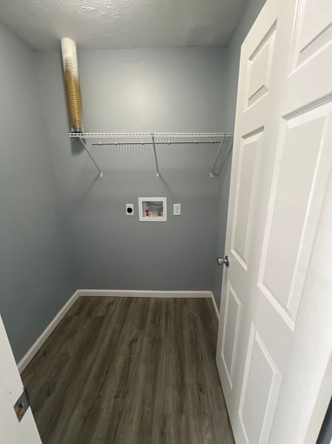 Photo - 104-106 W Petersburg St Unidad 104 W Petersburg St  2