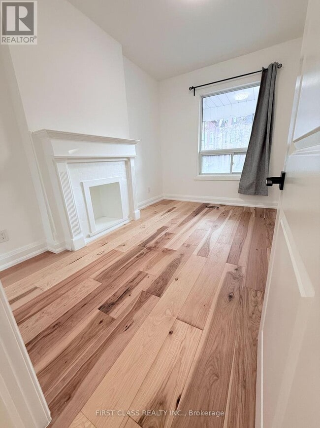 Photo - 144 Denison Ave