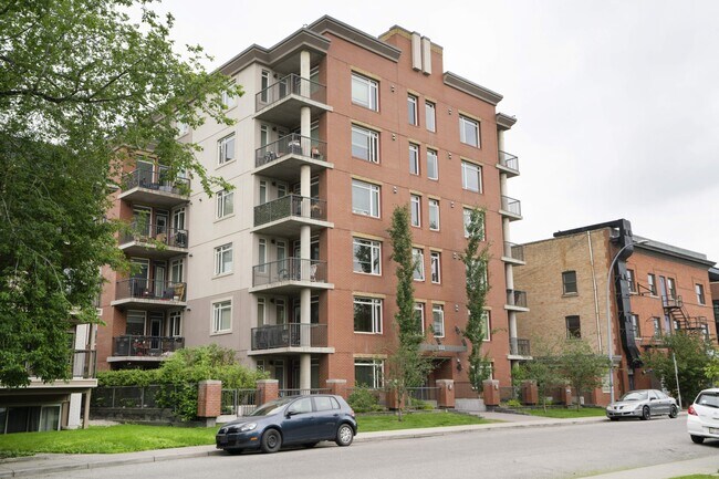 Photo - 333-122 22 Ave SW