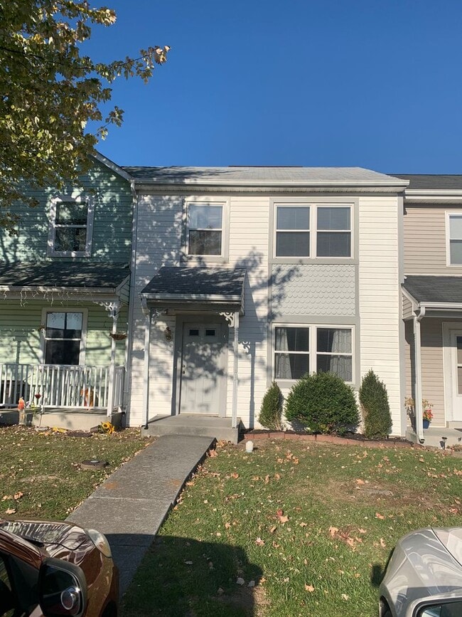 394 Surrey Club Ln Rental House Rental in Stephens City, VA