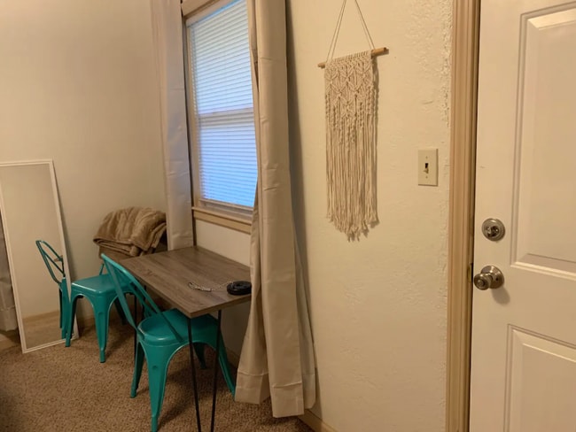 Photo - 2021 S Harris Ave Unit 2021