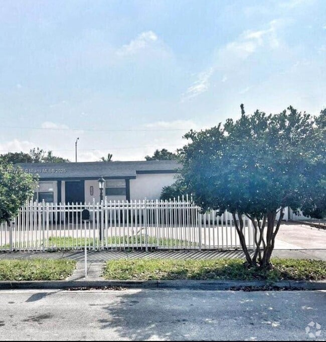 Building Photo - 3469 W 14th Ln Rental