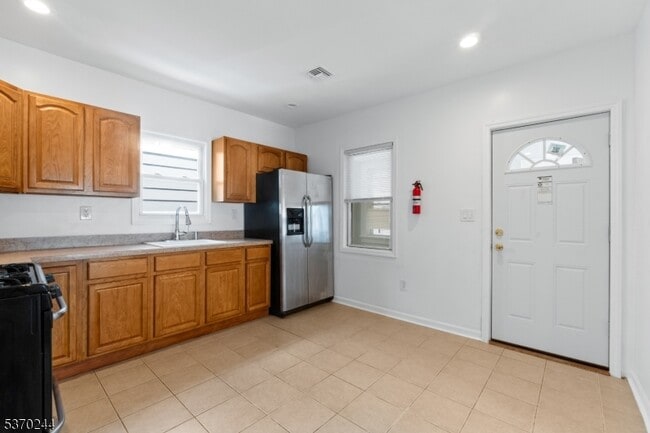 Building Photo - 357 Nesbit Terrace Unit 357 Rental