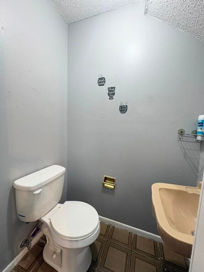 Photo - 1803 Reynolds St Unit C