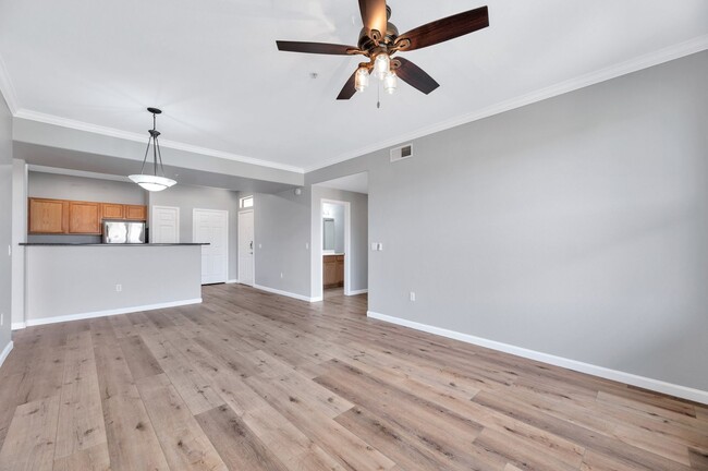 Photo - 20100 N 78th Pl