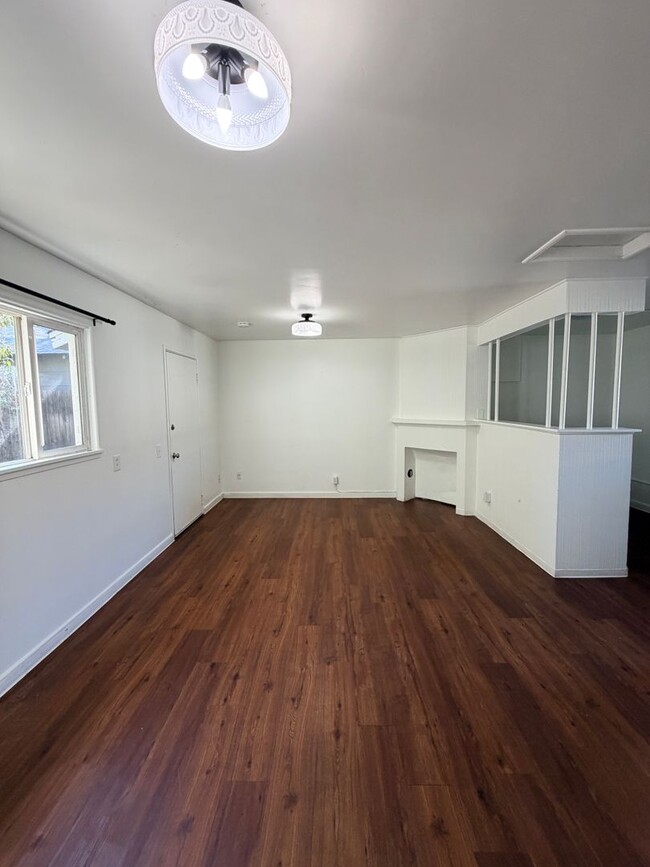 Photo - 800 Locust St Unit 1/2