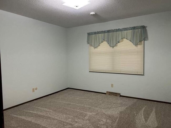 Photo - 3704 S Fairhall Ave