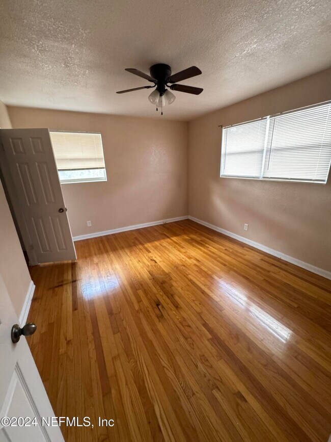 Photo - 1038 Arco Dr Apartment Unit 4