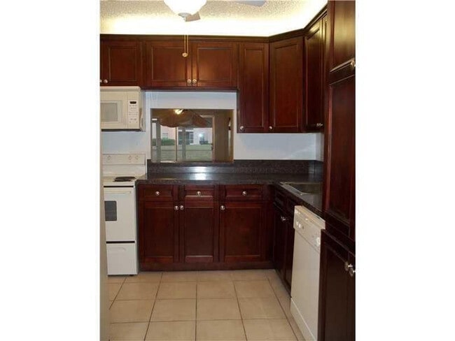 Building Photo - 2901 Fiore Way Unit 107