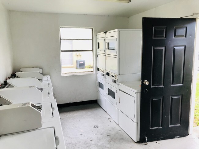 On-site Laundry Facilities