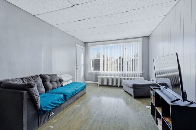 Photo - 8412 S Manistee Ave Unit Apt 2