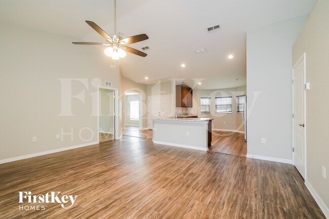 Photo - 109 Solis Dr