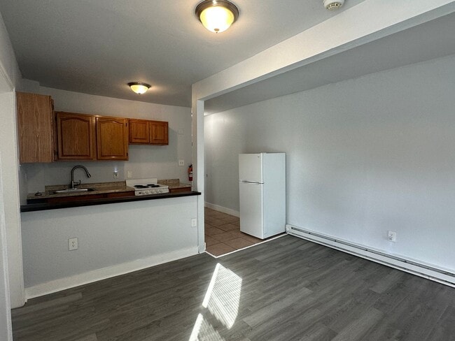 Photo - One bed-Chester, PA Unit 6R