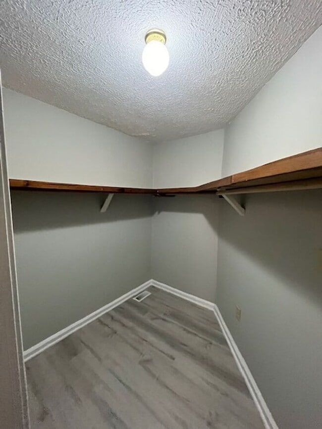 Photo - 14 A St