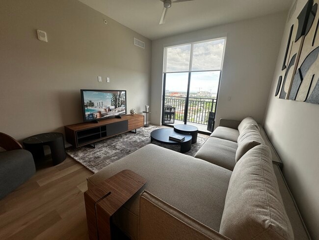 Photo - 108 SE 3rd Ave Unit B1