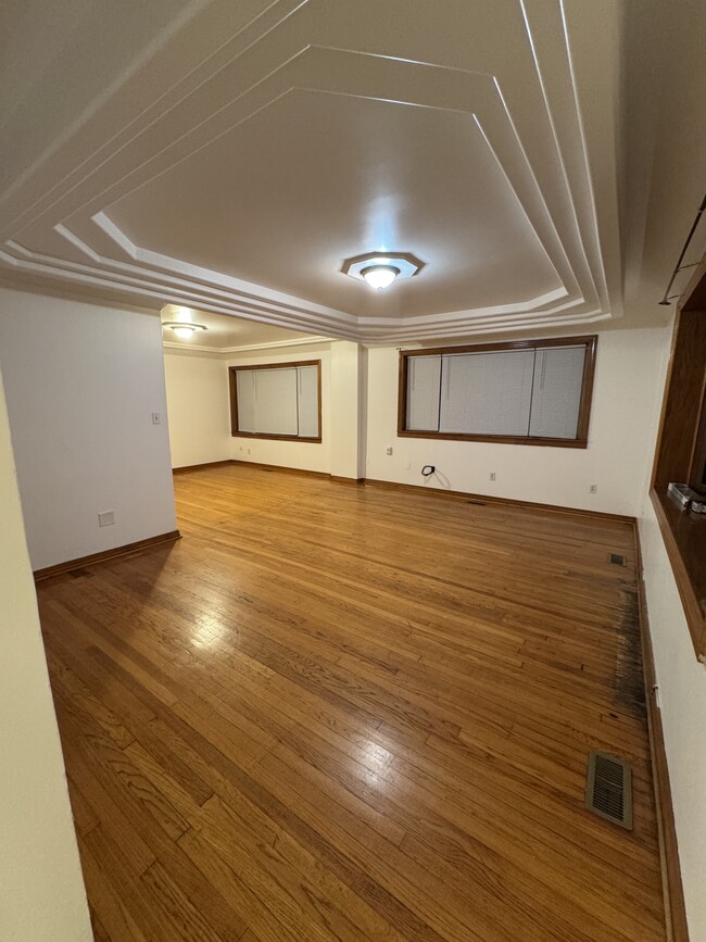 Living room - 104 W Main St Unit 1