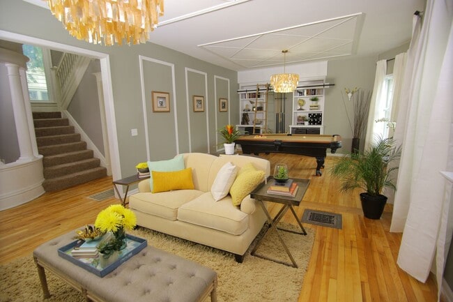 Amazing 5BD/3BA House in Uptown! New kitch... - Amazing 5BD/3BA House in Uptown! New kitch...
