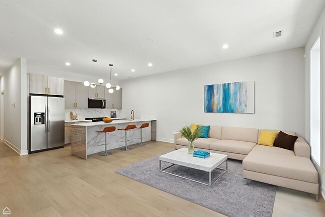 Photo - 4629 S Michigan Ave Unit 2