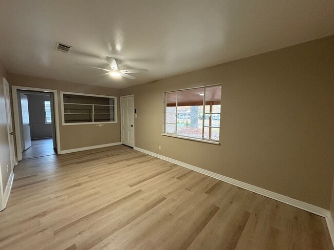 Photo - Amazing 4 bedroom/2 bath Home with Fireplace and Central Air & Heat!