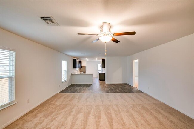 Photo - 617 Riverdale Dr