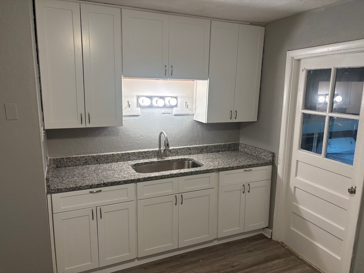 Photo - 3116 Grant St