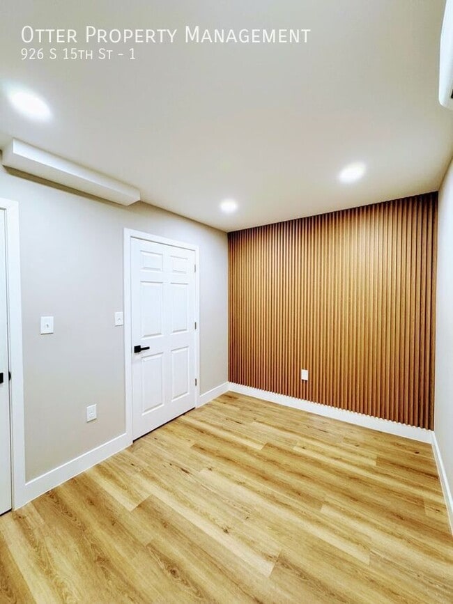 Photo - 926 S 15th St Unit 1