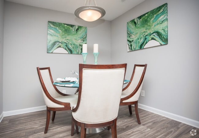 2BR, 2BA - 1,155 SF