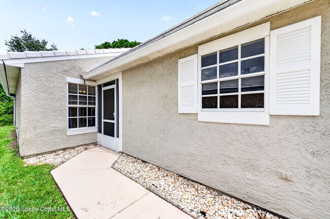 Photo - 1923 Sugarberry Ct NE