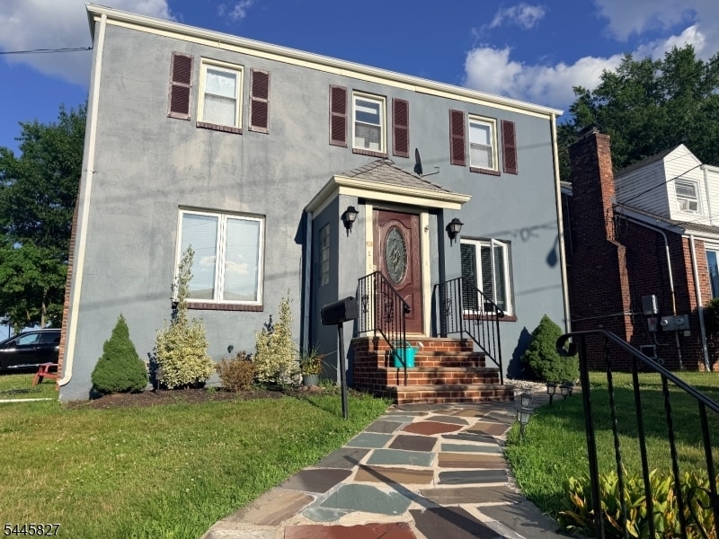 Photo - 136 Belmohr St