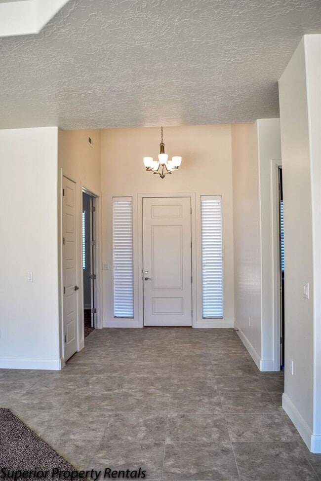 Photo - 4 bed, 2.5 bath home w/3 car garage