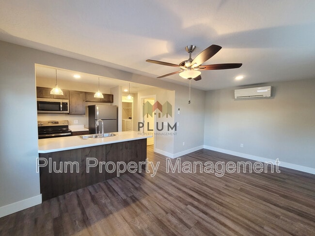 Photo - 1611 Montana St Unit #102