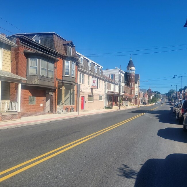 Building Photo - 136 S Main St Unit 3rd Floor