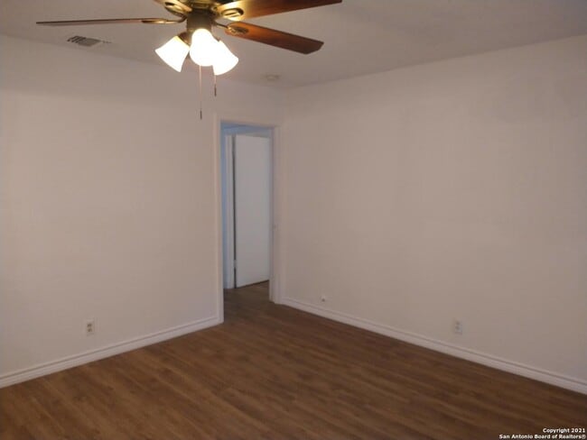 Photo - 2914 Beacon Ave