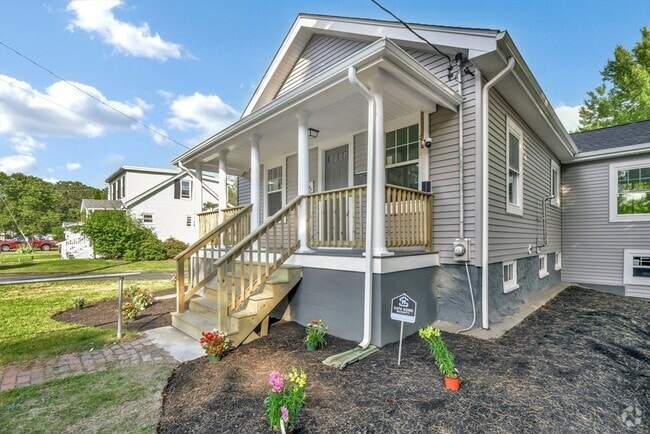 Building Photo - 36 Shaw Rd Rental