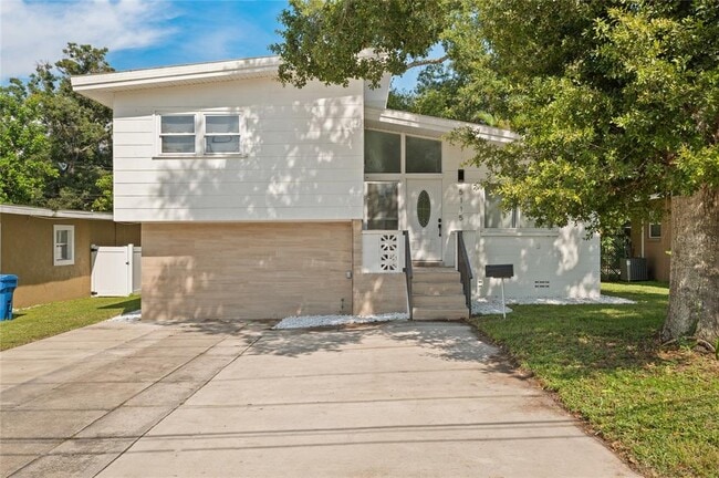 Building Photo - 5115 16th St N