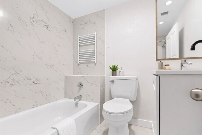 Photo - 107 E 11th St Unit 206 S Elm St, Kemp, TX 75143