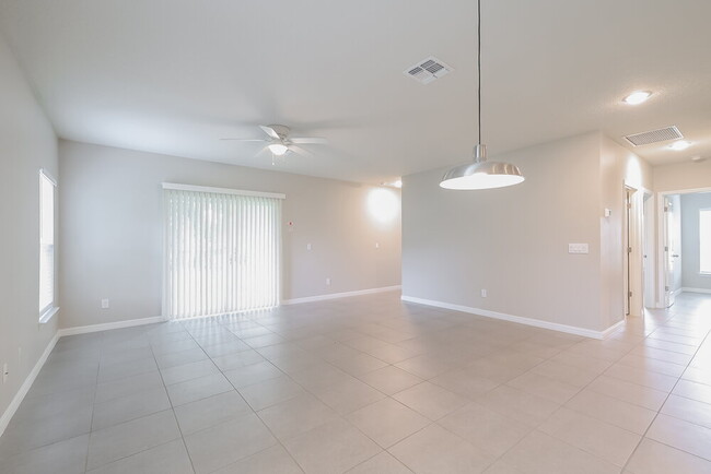 Photo - 1201 Croydon Cir