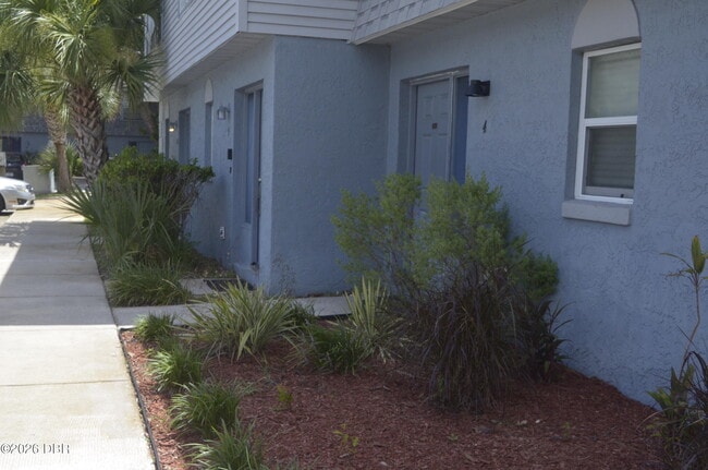 Photo - 175 Yorktowne Dr Unit #4