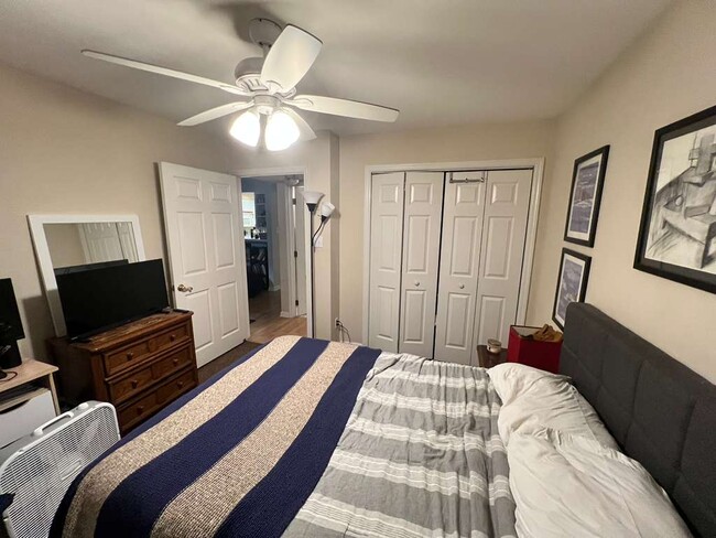 Photo - 1201 Laurel Ave Unit 106