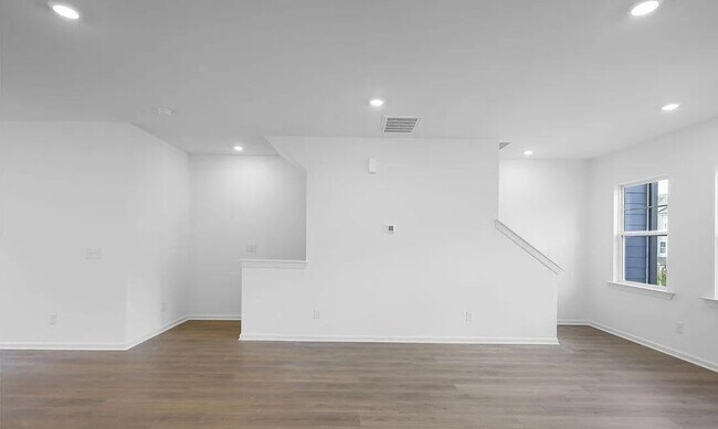 Photo - 430 Rowe Wy