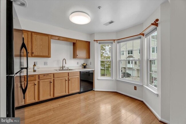 Photo - 5606 Riverfront Dr