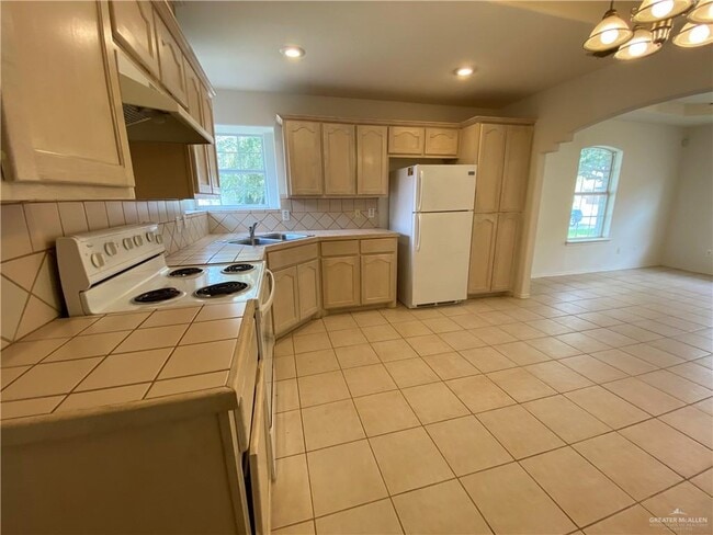 Photo - 14 West Dr Unit 1