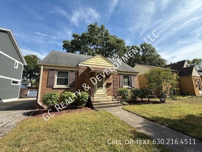 Building Photo - 837 7th Ave