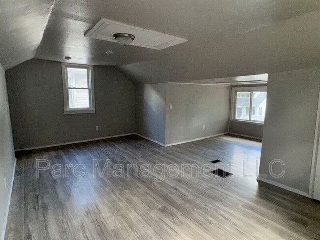 Photo - 4270 Pitt St