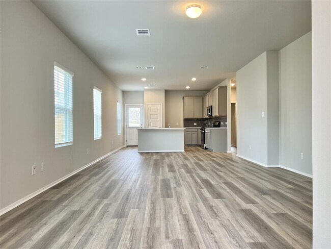 Photo - 13 Bent Trl Ln